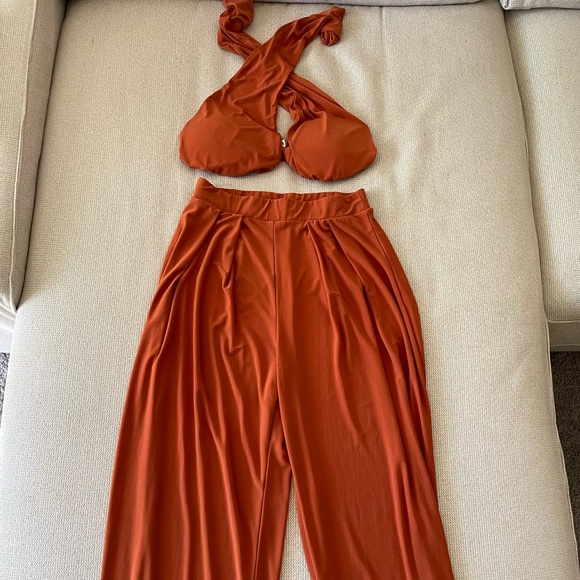 Versatile Multi-Way Set - Picture 2 of 6